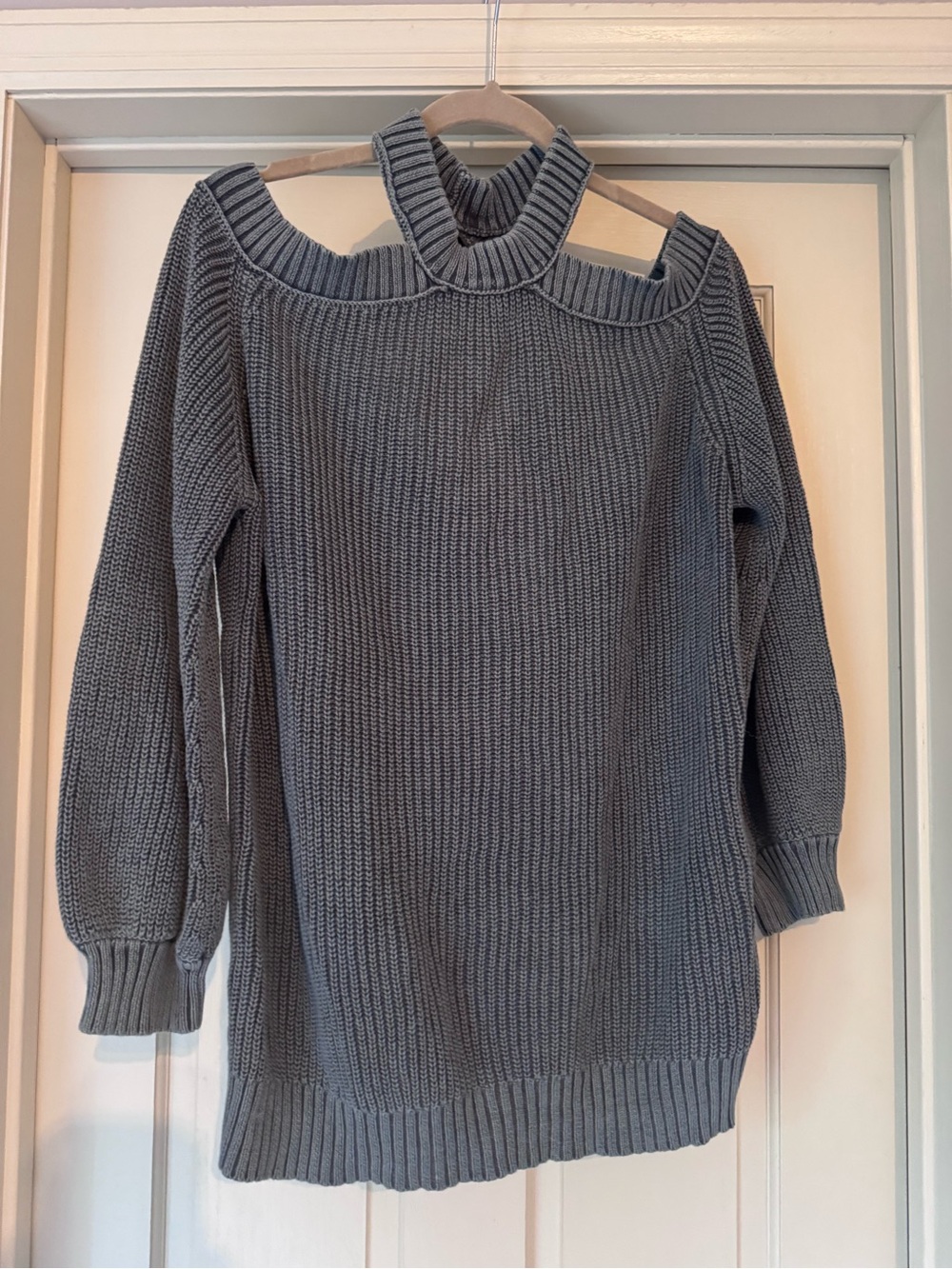 Vici Gray Off-Shoulder Chunky Knit Sweater
